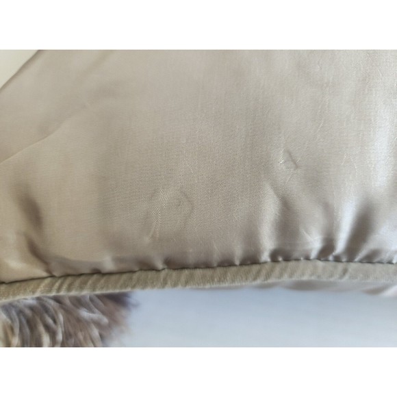 Royal Velvet JCP Decorative Pillow Embroidered Applique Tassels 18"x18" Beige - Picture 12 of 14